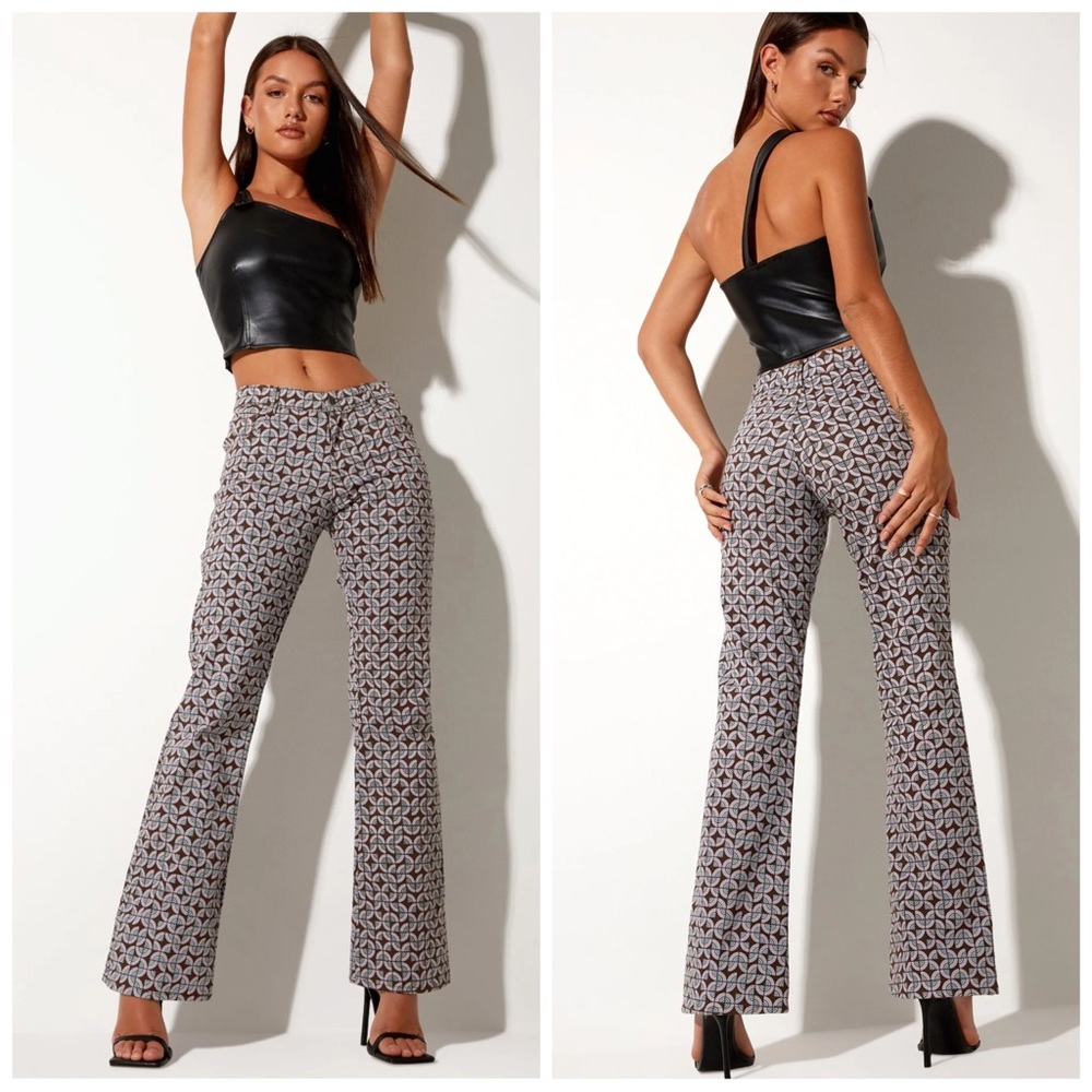 •MOTEL• Jopan Flare Low Rise Trouser in Retro Tile Size Large